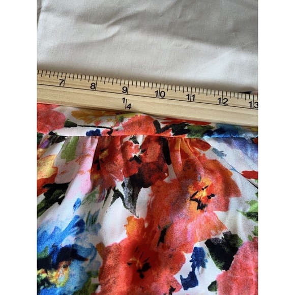 Floral Lace Shorts By Miin Size Small - Picture 4 of 8